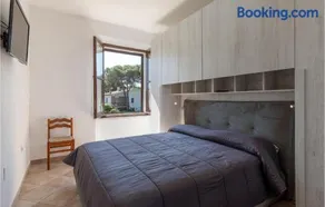 2 Bedroom Awesome Apartment In Giannella - Image 4