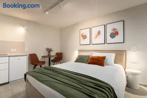 Degrassi Square Apartments - Image 2