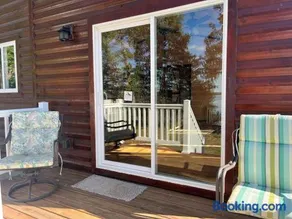 Lakefront Cottage on Pelican Lake - Image 1