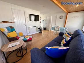 Beach Cottage 43, A stone's throw from the sea - Image 5