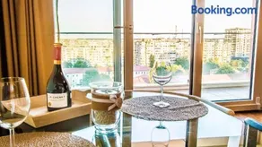 Incity Premium Garden Stay-Central Apartments &Private terrace - Image 2