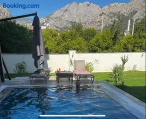 Mountian View Villa - Image 2
