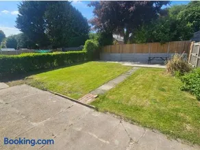 Modernised 3 Bed House - Image 4