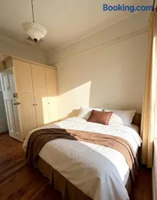 Burwood quiet share stay - Image 4