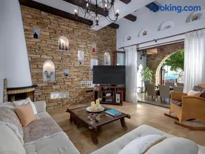 holiday home, Charaki - Image 2