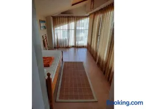 Sunny Villa - Image 3