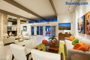 Collins Hideaway - Image 1
