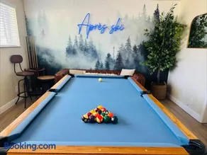 Apres Abode • Pet-Friendly Ski Retreat w/ Hot Tub - Image 3