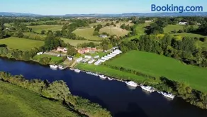 Severnside Boat and Caravan Park Gloucestershire - Caravan 1 - Image 2