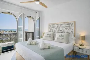 Luna del Faro -Ocean views and Pools by Budha Apartments - Image 2