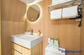 Glamping in the Urban - Image 2