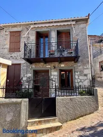 Diamanti Stone House - Image 1