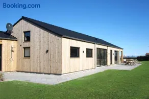 Nice Holiday Home 100 Meters From The Water - Image 5