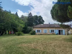 Maison au calme sur une propriété de 40 hectares - Image 1