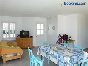 Maison Familiale à Longeville-sur-Mer, Proche Plage et Commerces, Terrasse et Jardin Clôturé - FR-1-336-78 - Image 3