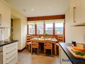 2 Bed in Mold oc-77603 - Image 4