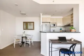 2 Bedroom Darling Harbour Waterviews Pool Sydney - Image 3