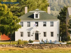 Bailey House Inn - Georgian Waterfront Retreat - Image 1