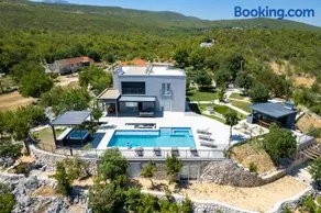 NEW! Luxurious Villa River Rose: Heated Pool, Jacuzzi, 4 En-Suite Bedrooms - Image 3
