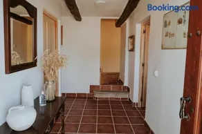 Casa de la Era, grande, de adobe, con patio y bodega - Image 4