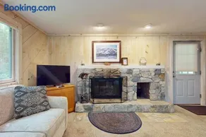 Valley View: Forest Edge 189 - Image 2