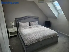 Cozy Home in Aylesbury Buckinghamshire - Image 1
