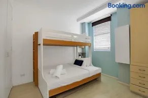 Ultimate 2-Bed Apartment in Surry Hills - Ultimate Convenience - Image 2