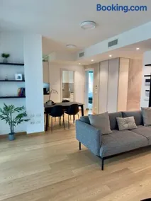 Luxury apt with Panoramic Terrace and Skyline View - Image 1