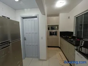 Casa com tres quartos e garagem - Image 2