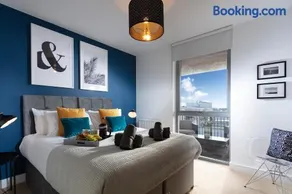 Plymouth Penthouse Apartment-Sea View-Sleeps 7- Habita Property - Image 1