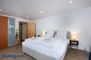 ROSIS HOME Geräumige Citywohnung im Herzen Schorndorfs - Ideal für Gruppen und Familen - Image 5