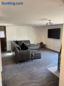Beautiful Home - Image 3