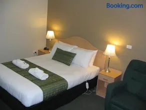 Green Gables Motel - Image 2
