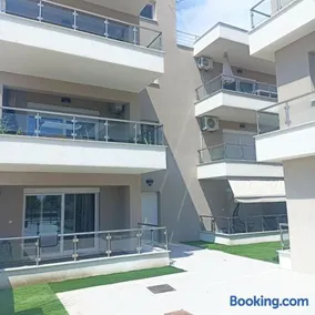 Johns Urban Apartment - Image 3