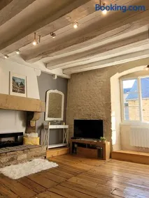 APPARTEMENT CHIC EN HYPER CENTRE DE VANNES - Image 2