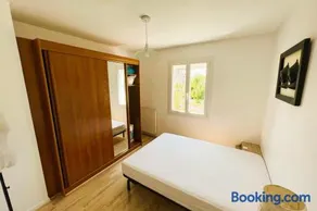Spacious house of 100 m with a beautiful garden - Image 3