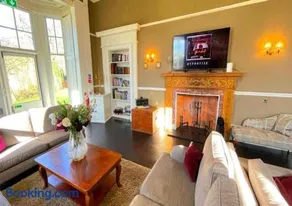 Edinburgh Country Estate Rooms & Apartments - Image 3