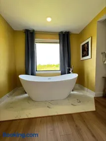 Door Way Inn by Simple Life Rentals - Image 4