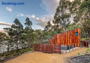 East Cove Cottage - Fully Inclusive Couples Only Coastal Retreat, Bruny Island - Image 1