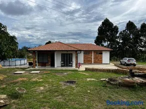 Casa Roca con piscina Hospedaje Campestre - Image 3