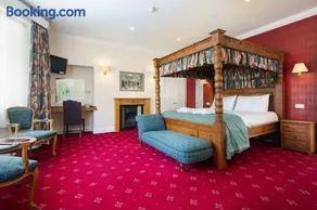 Crab Hall - Image 3