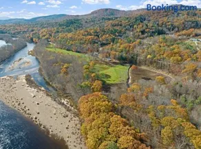 RiverNest - 1700 feet of Private Frontage on the Pemi River - 25 Acres, Sleeps 16, Close to Golf, Skiing, Hiking - Image 1