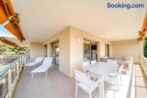 REF 1965 - Le Cannet - Sea view apartment for rent - Image 3