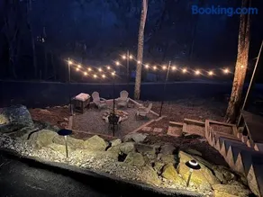 Gone Ski'Inn - Image 2