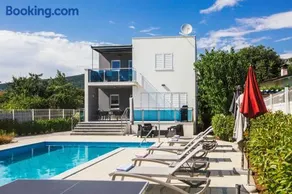 Mandalina HR Luxury Villa with Private Pool, Tennis Court and Boccie Alley - Image 2
