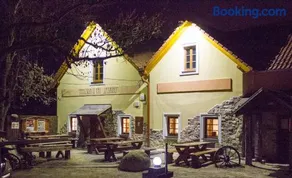 Restaurace & Penzion U Tří Jasanů - Image 3