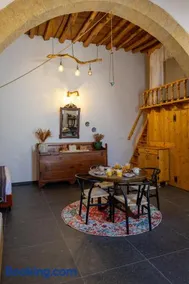 Camarada Boutique Traditional House - Image 1