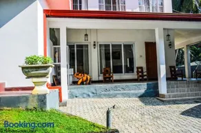 Kandy Green Villa - Image 3