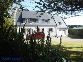 Maison spacieuse avec jardin à Plogoff - Image 1