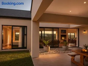 Lighthouse Villa Romansbaai - Image 2